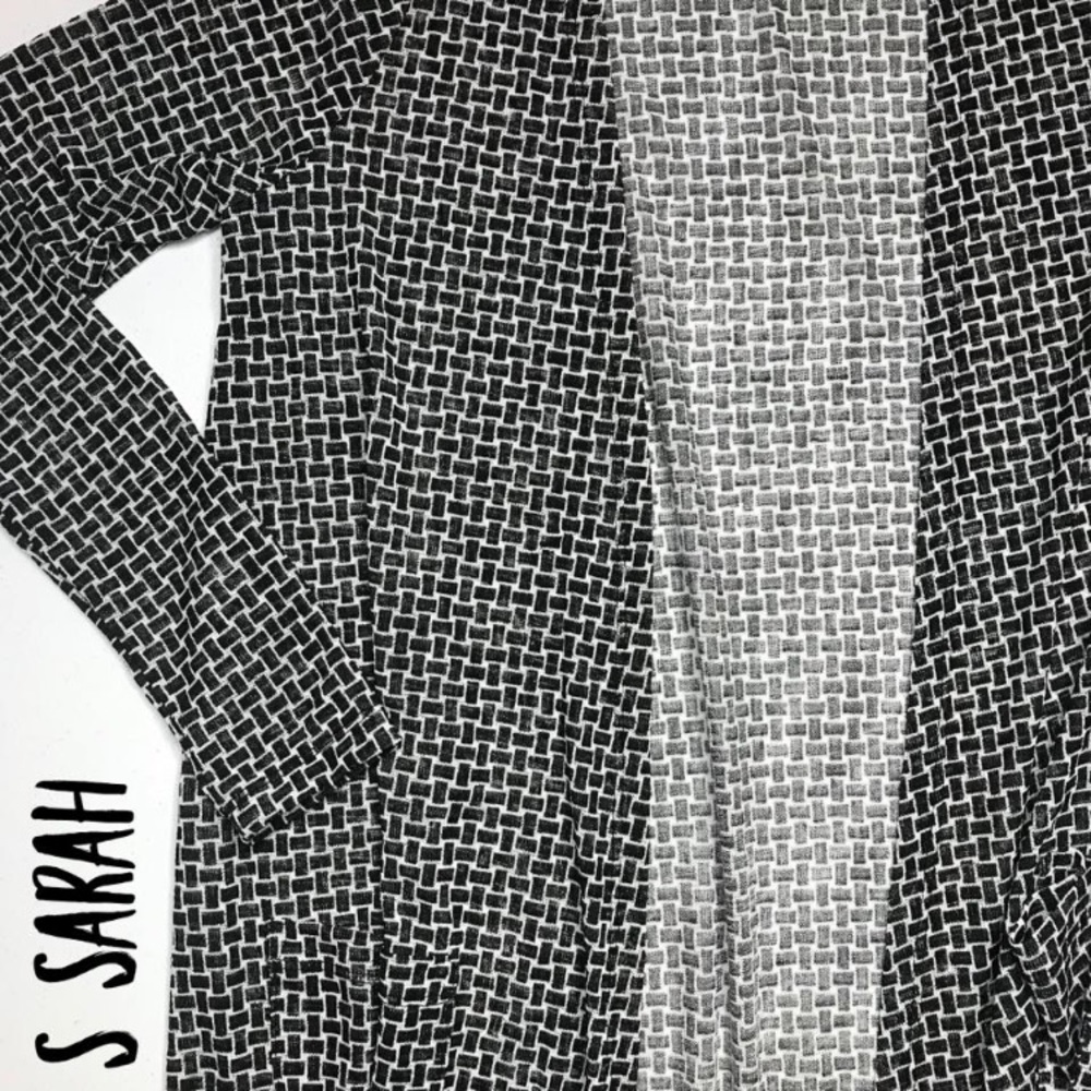 Brand new Lularoe Sarah Small - Noir and Blanc
